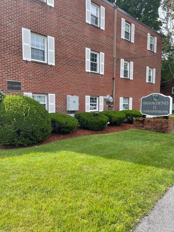 272 Albion St #13, Wakefield, MA 01880