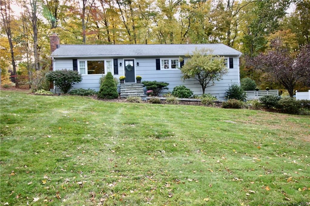 141 Osborn Ln, Monroe, CT 06468 3 Bed, 2 Bath SingleFamily Home