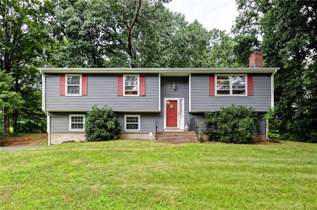 915 Tolland Tpke, Manchester, CT 06042