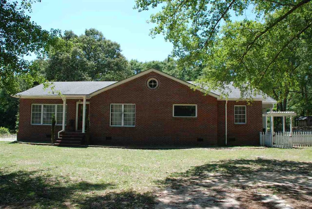 21309 Whatley Rd, Andalusia, AL 36420