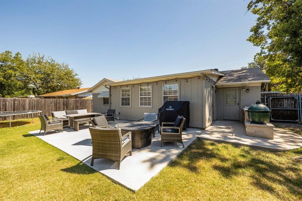 120 Kay Ln, Saginaw, TX 76179