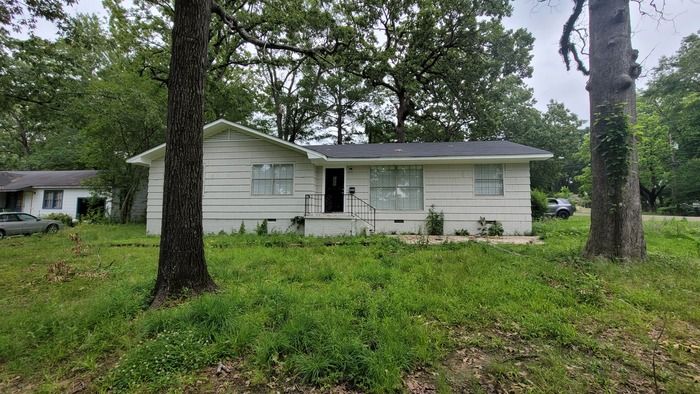 508 Oakhill Dr, Jackson, MS 39206