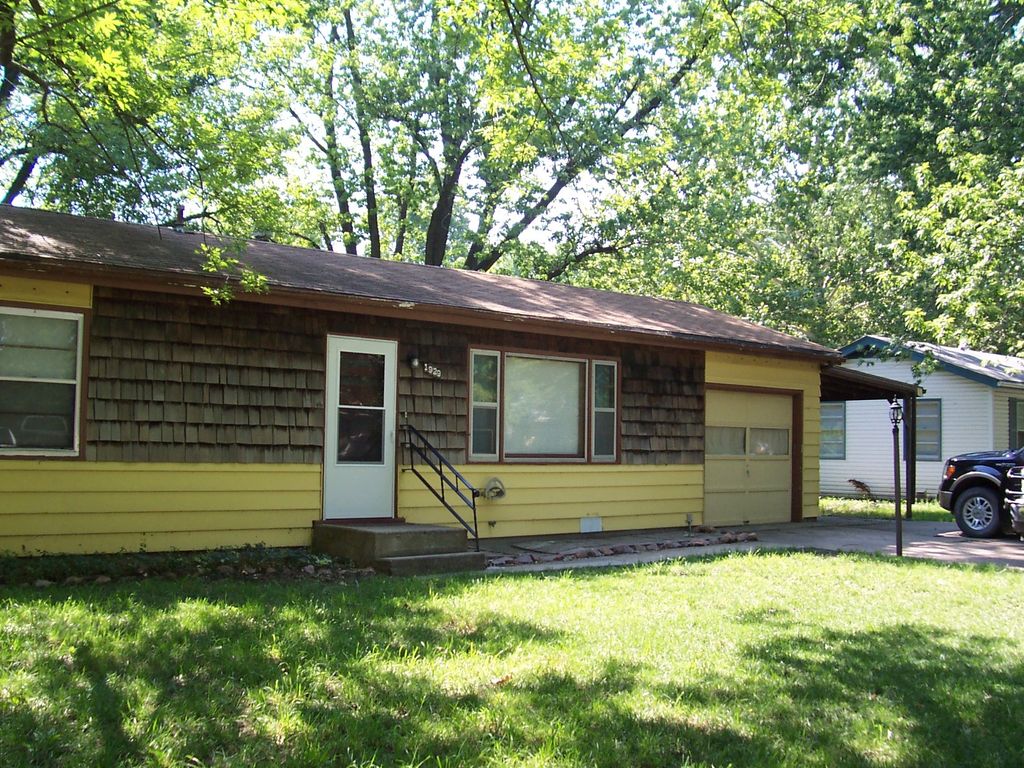 1929 Hayes Dr. Manhattan, KS Trulia