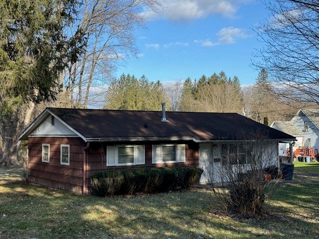 73 S  Franklin St, Wellsville, NY 14895