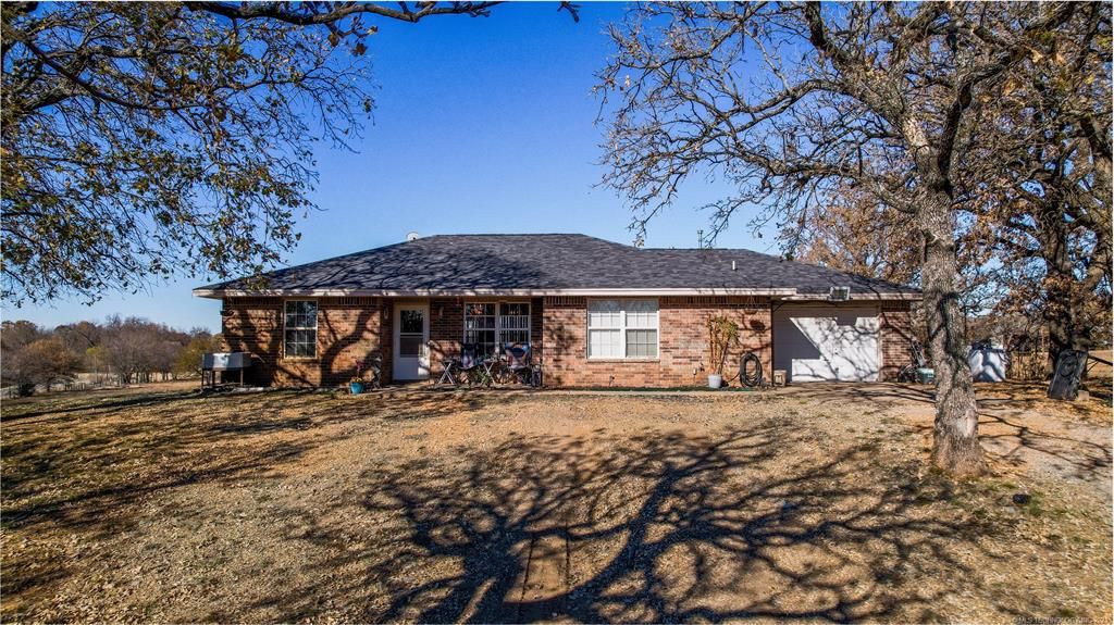 1416 Richland Rd, Ardmore, OK 73401