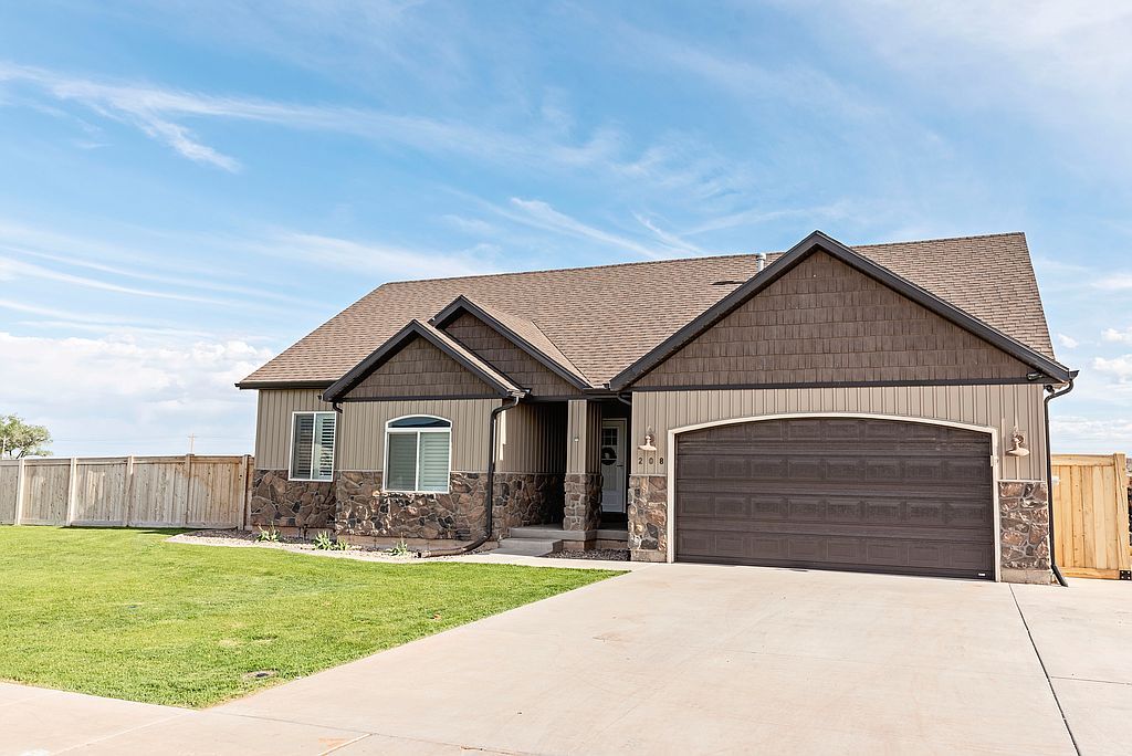 208 E 1875 S, Roosevelt, UT 84066