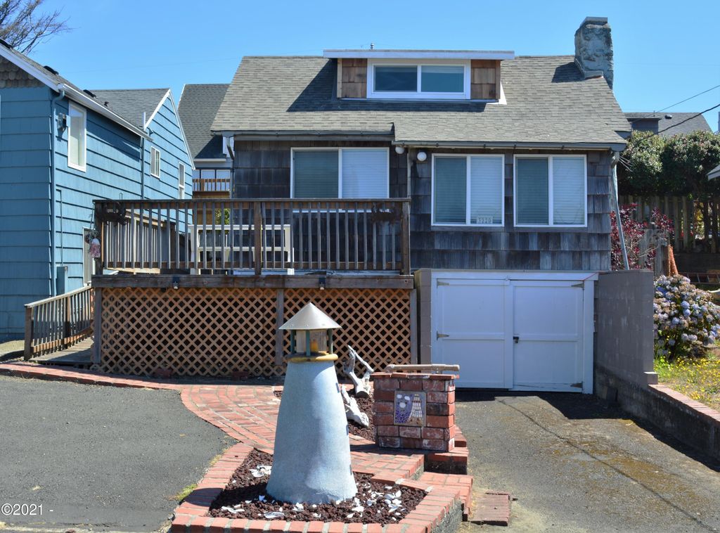 3220 SW Anchor Ave, Lincoln City, OR 97367