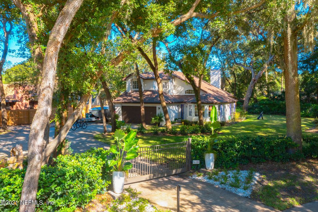 1410 Florida Blvd, Neptune Beach, FL 32266