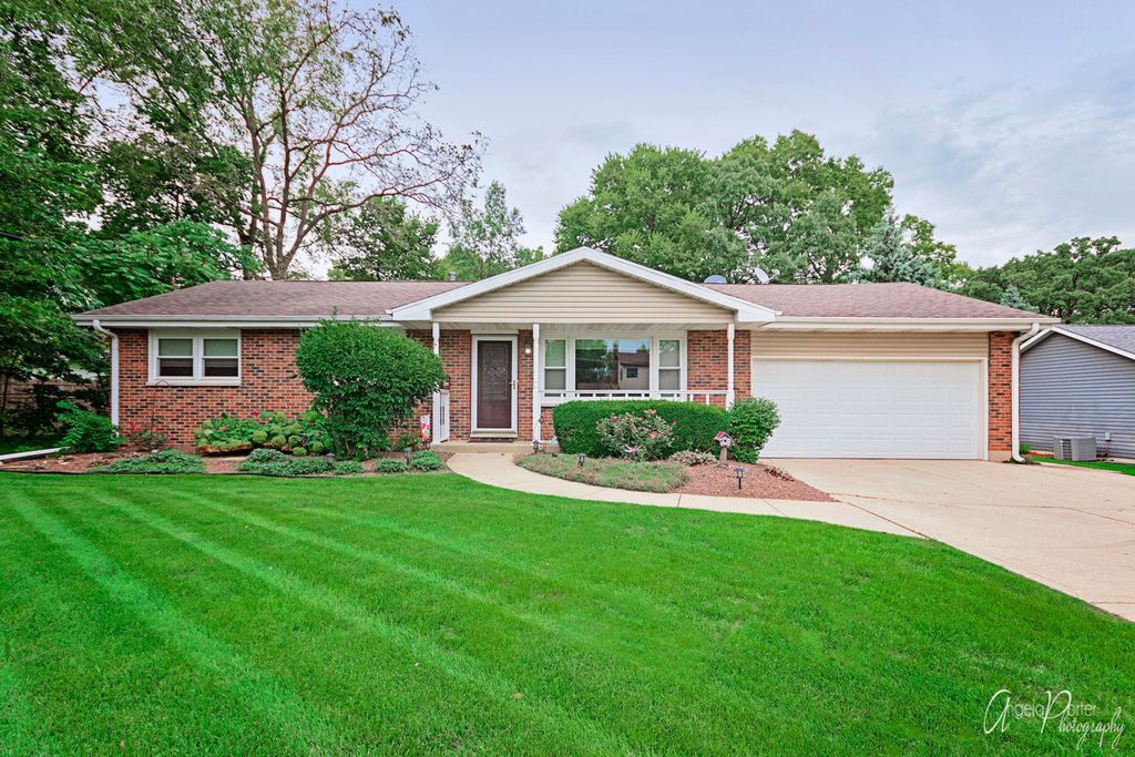 910 Nippersink Rd, Spring Grove, IL 60081 Trulia