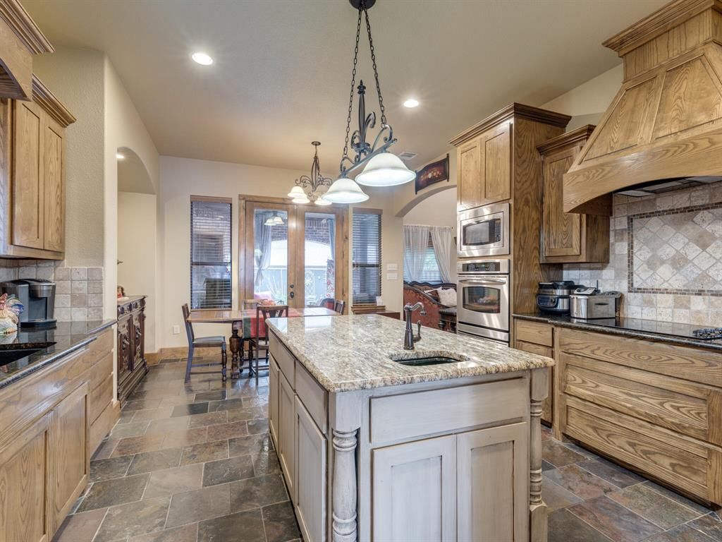 308 Thistle Rdg, Denton, TX 76210
