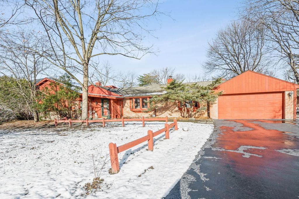 206 South Pkwy, Prospect Heights, IL 60070