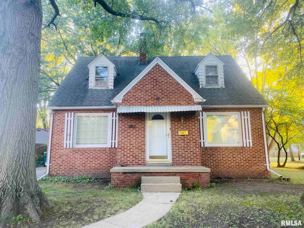 415 S Johnson St, Macomb, IL 61455