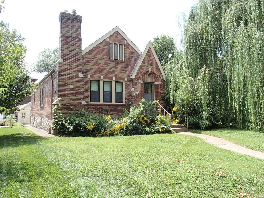6840 Hancock Ave, Saint Louis, MO 63139