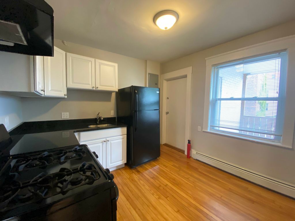 56 Hancock St #3, Cambridge, MA 02139