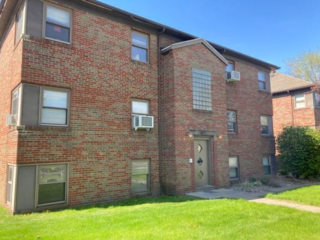 1011 W Locust St Davenport, IA Trulia