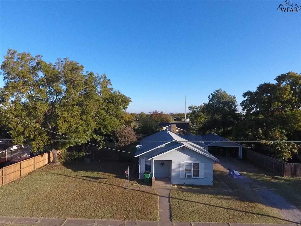 307 W Main St, Archer City, TX 76351 Trulia