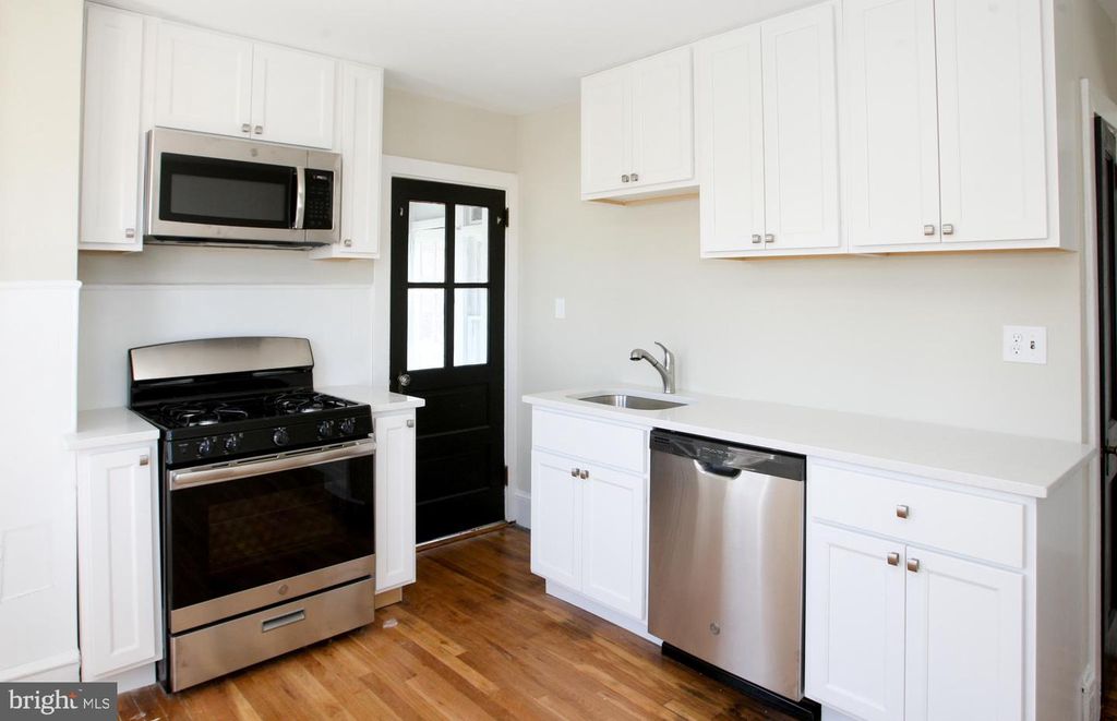 1600 W 10th St #3, Wilmington, DE 19805