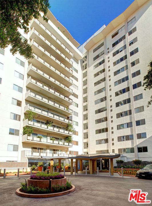1155 N La Cienega Blvd #209, West Hollywood, CA 90069