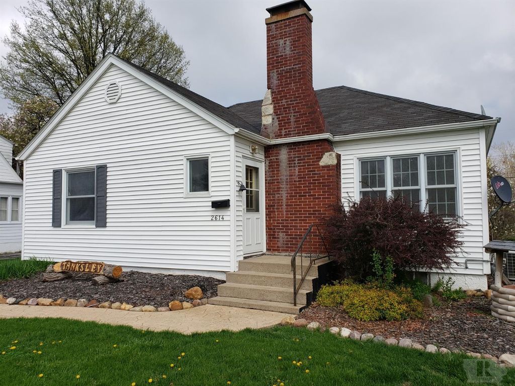 2614 N Court St, Ottumwa, IA 3 Bed, 2 Bath SingleFamily Home 11