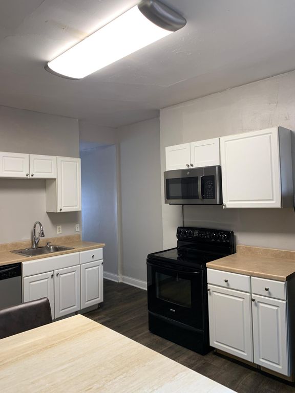 142 Violet Way, Pittsburgh, PA 15220
