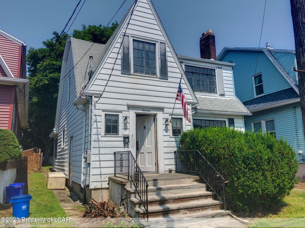 13 Leuder St, Hanover Township, PA 18706