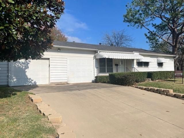 1105 E Grauwyler Rd, Irving, TX 75061