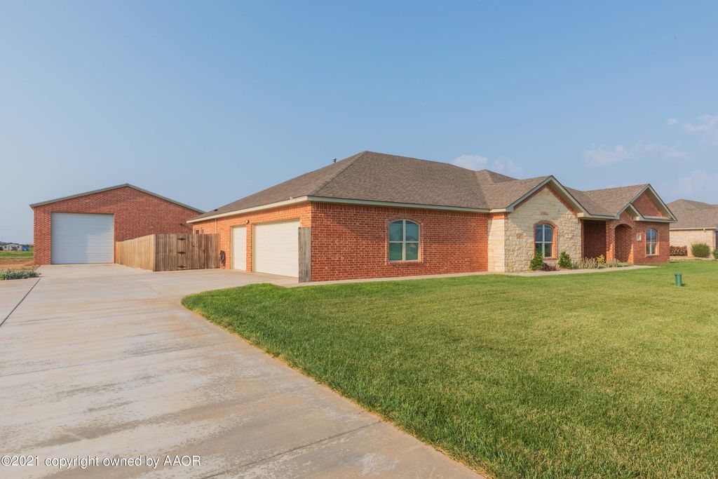 8709 Paintbrush Dr, Amarillo, TX 79119