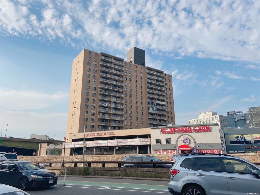 9229 Queens Blvd #12C, Flushing, NY 11374