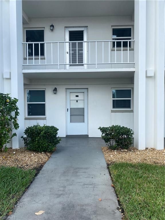 1724 Pine Valley Dr #102, Fort Myers, FL 33907