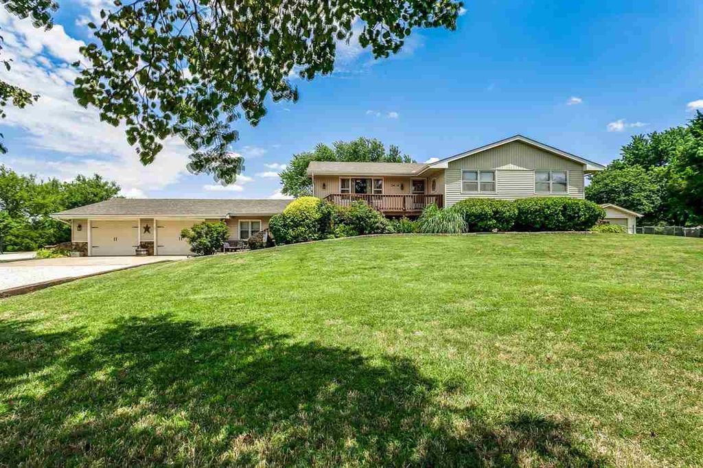 3414 Meadowlark Ln, Winfield, KS 67156 Trulia