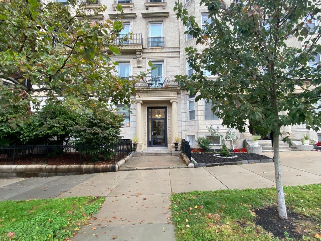 465 Park Dr #A, Boston, MA 02215