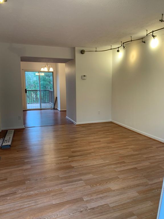 13631 Deerwater Dr, Germantown, MD 20874