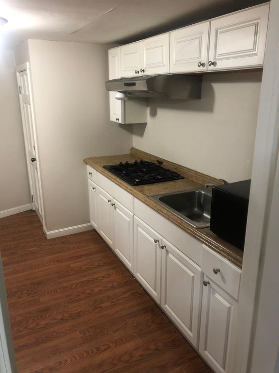 12 Lilley Ave #1, Lowell, MA 01850