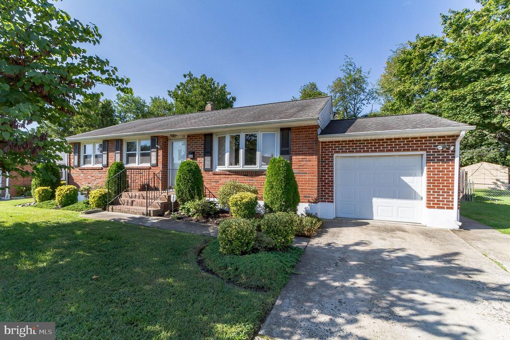 16 Tuckahoe Rd, New Castle, DE 19720