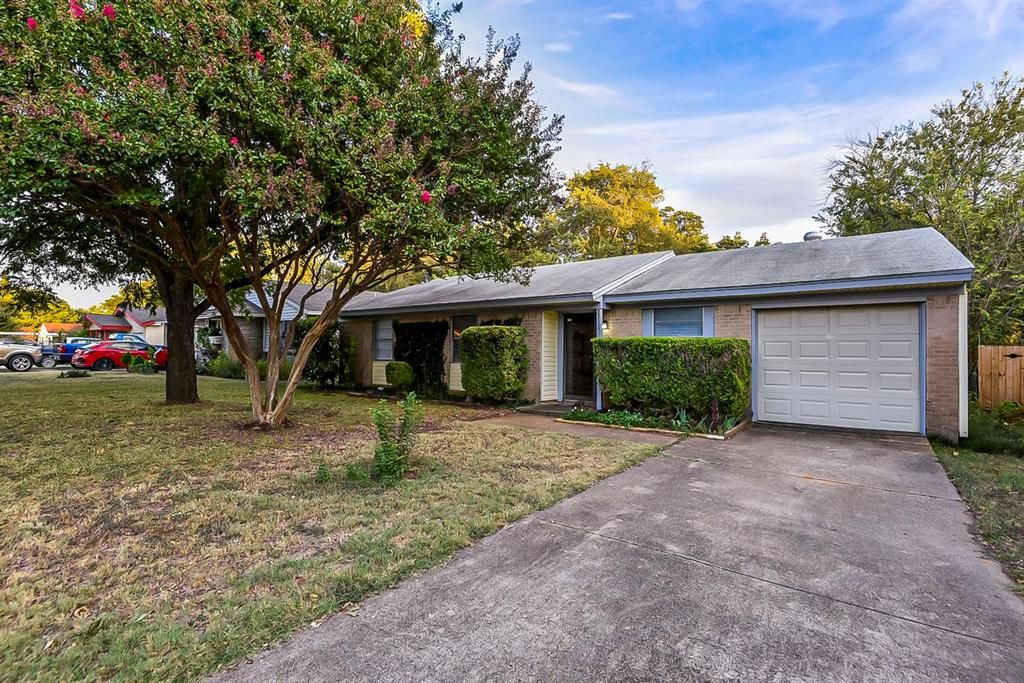 2710 Hardy Pl, Arlington, TX 76010