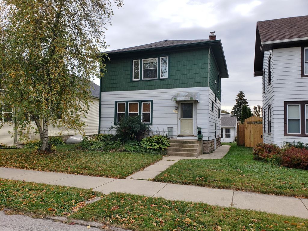 609 Marquette Ave, South Milwaukee, WI 53172 3 Bed, 1 Bath Single