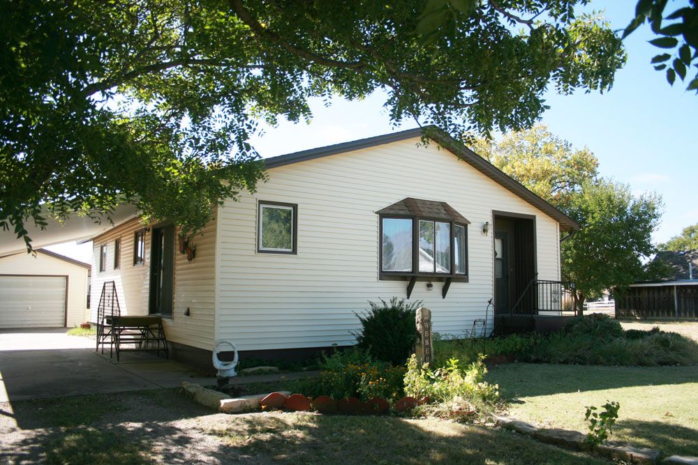 411 E 14th St, La Crosse, KS 67548 Trulia