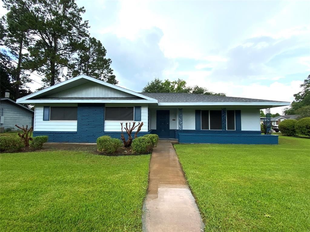 1207 Mac Dr, Sweeny, TX 77480