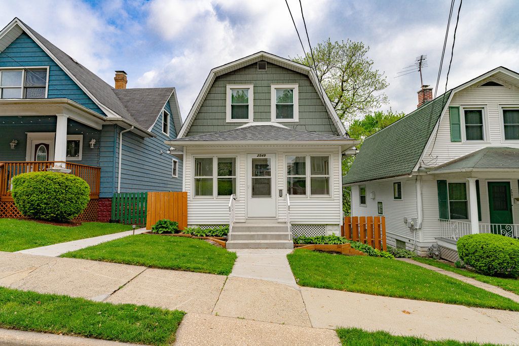 2549 Grove St, Blue Island, IL 60406 Trulia