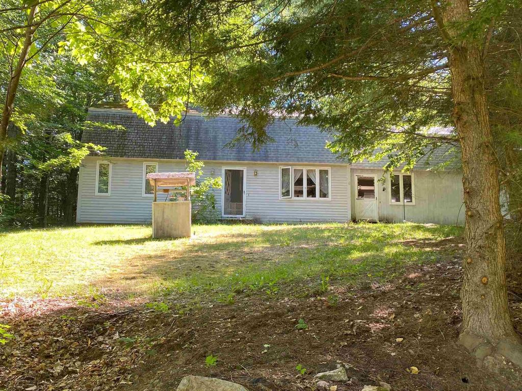 394 Stage Rd, West Nottingham, NH 03291