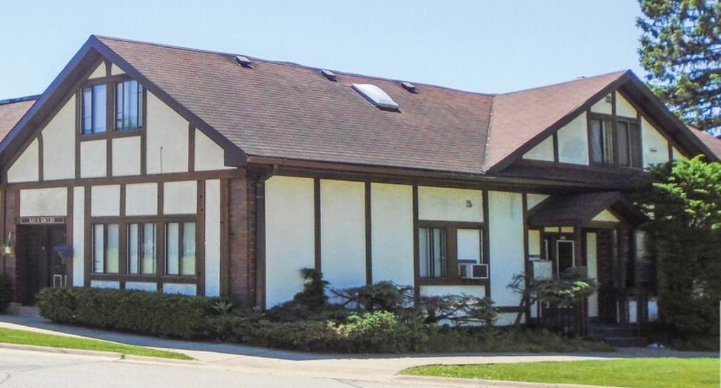 300 Lincoln Ave #3, Fox River Grove, IL 60021
