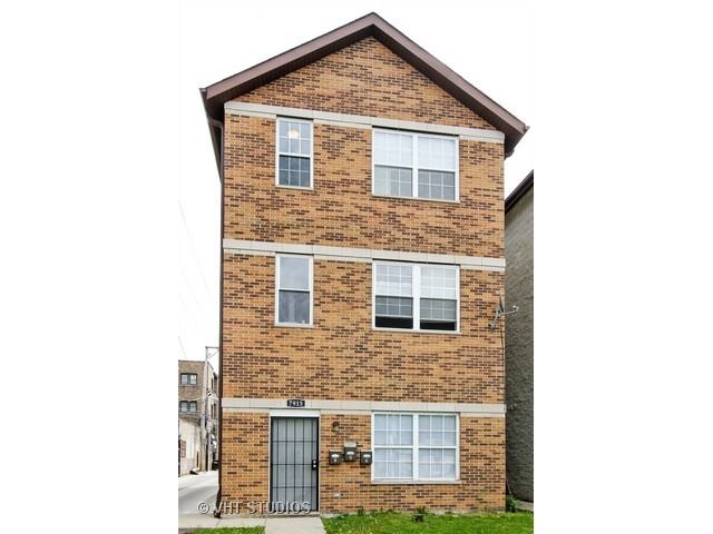 7915 S Phillips Ave, Chicago, IL 60617