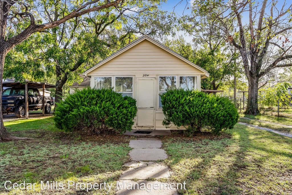 304 N Elder St, Wichita, KS 67212