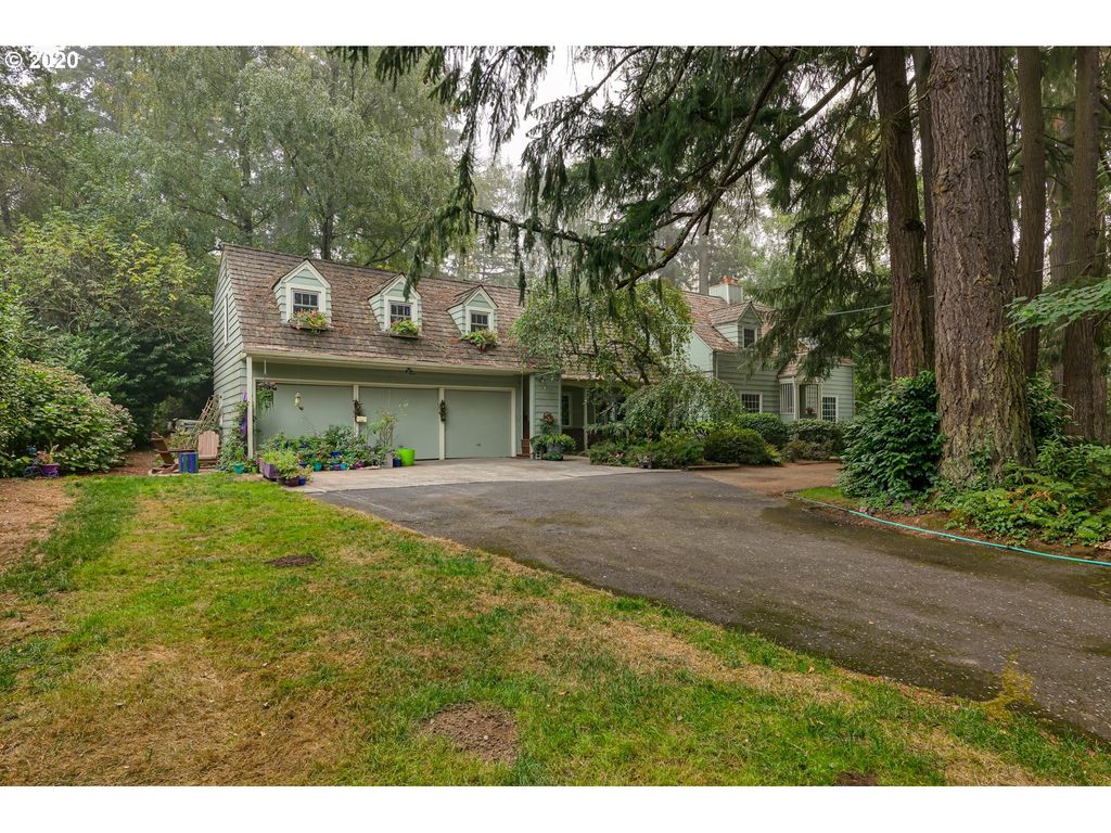 3380 SW Underwood Dr, Portland, OR 97225