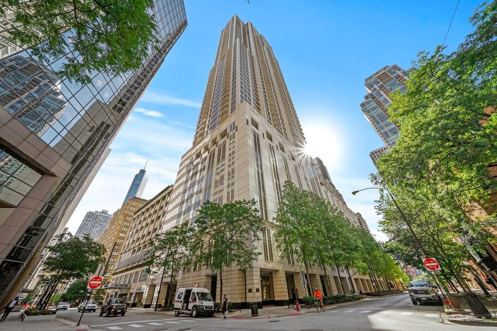 55 E Erie St 4402, Chicago, IL 60611 Condo for Sale MLS 12086093