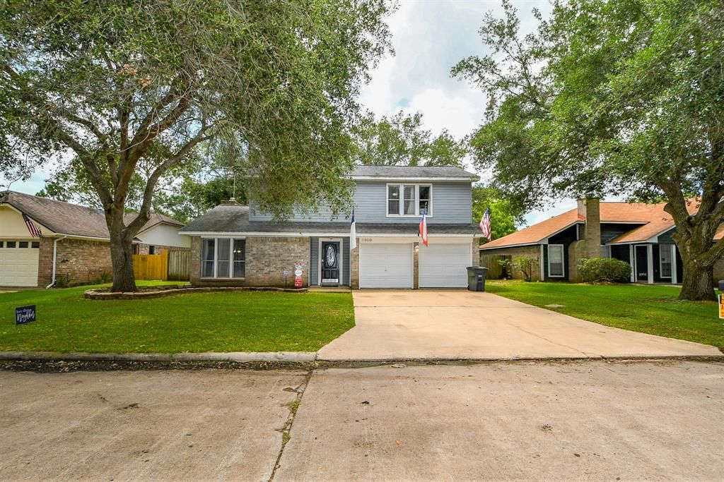 2908 La Mesa St, Bay City, TX 77414