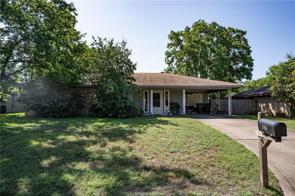 1414 Clement Ct, College Station, TX 77840