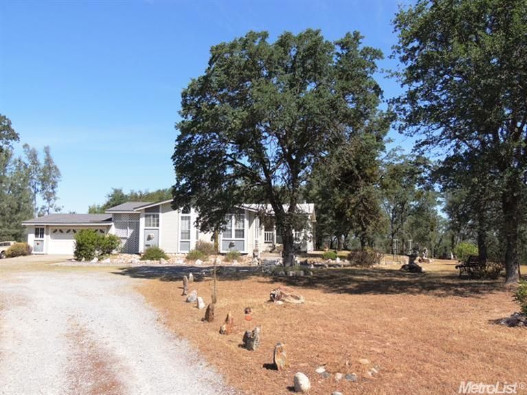 6066 Lola Rd, Valley Springs, CA 95252