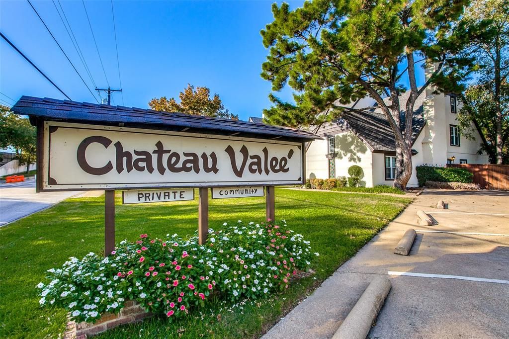 900 Chateau Valee Cir, Bedford, TX 76022