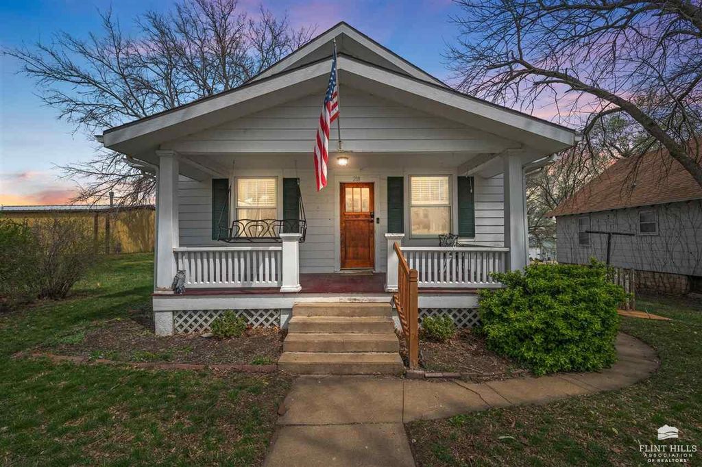 218 Kansas Ave, Alma, KS 66401 MLS 20240872 Trulia